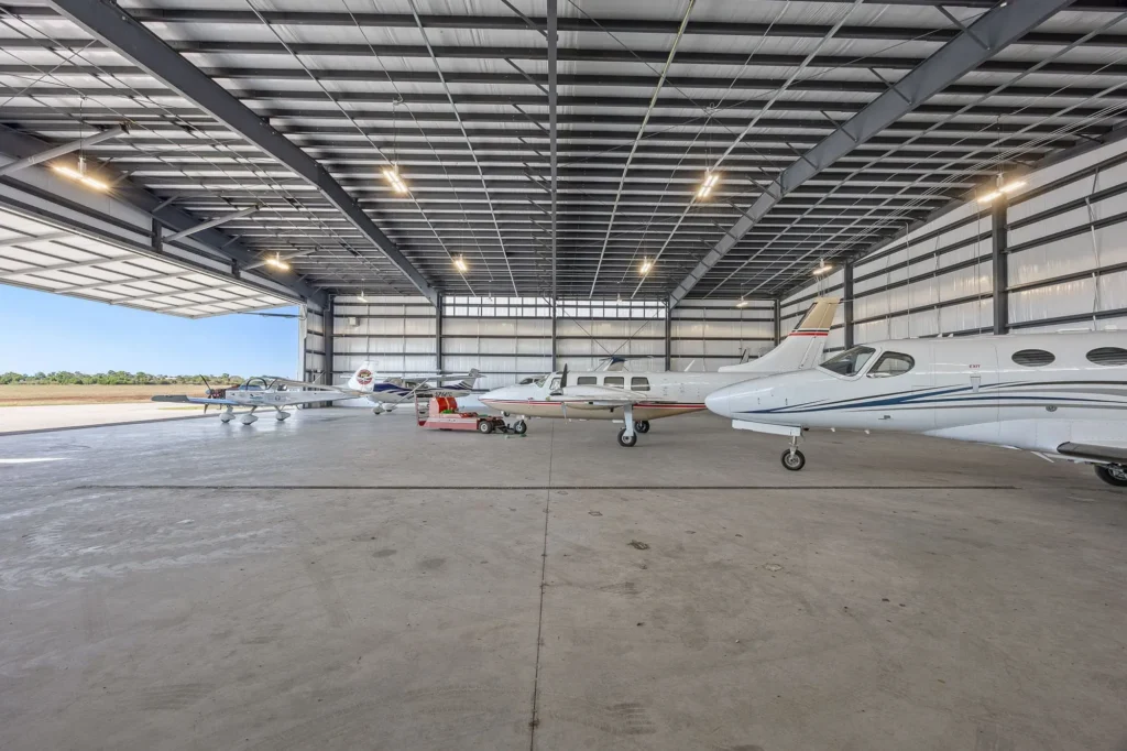 Hangar 10